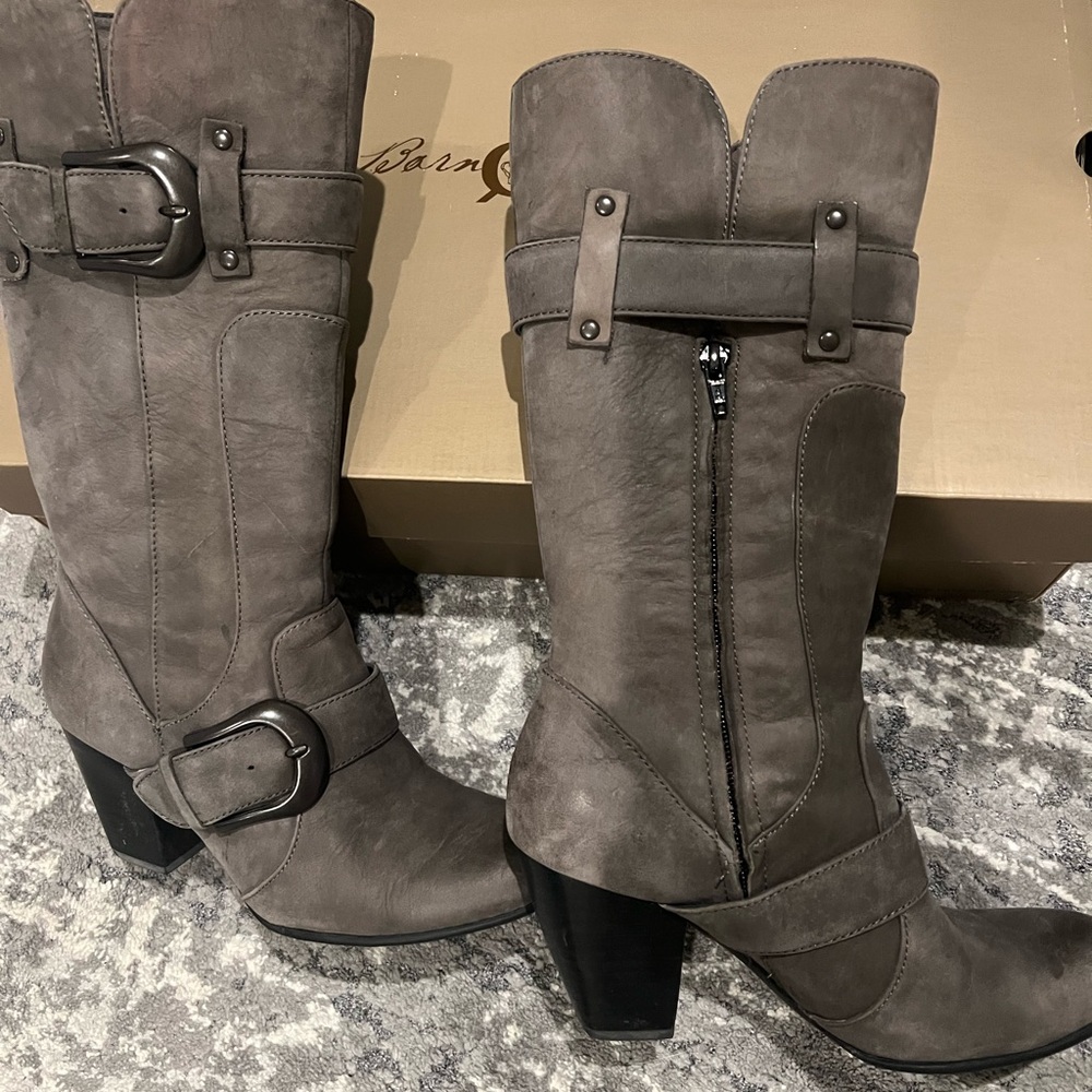 Born grey leather boots size 7